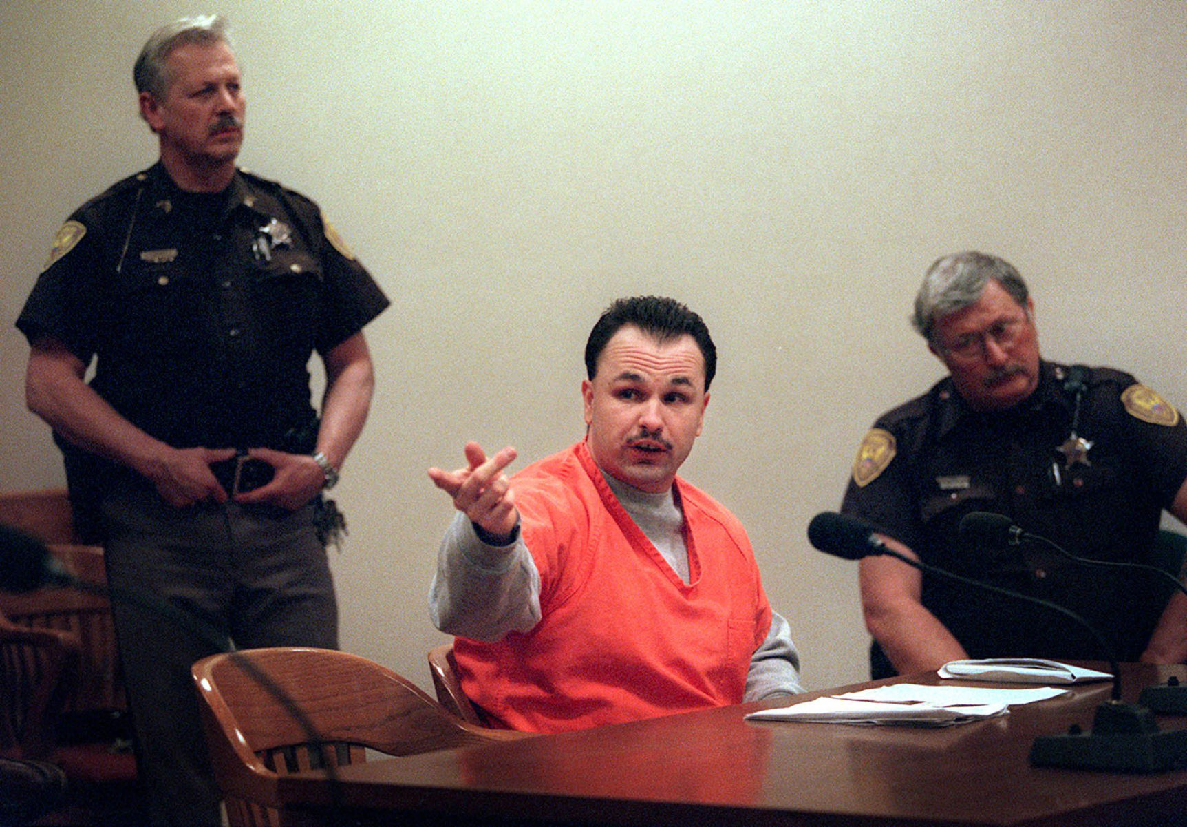 Kenneth Hudson scrubs trial